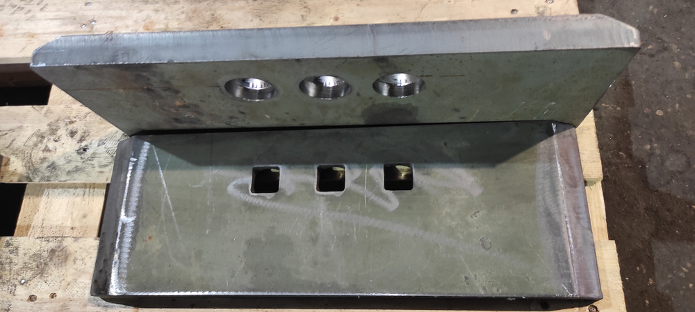 Нож 4T8101 боковой