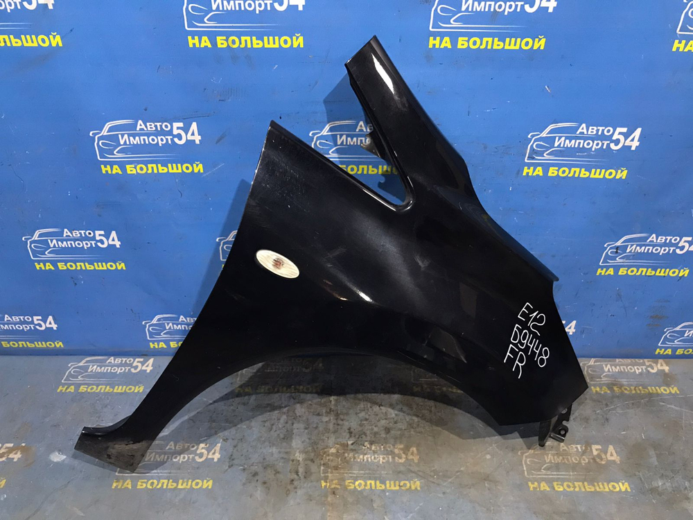 Крыло переднее правое NISSAN NOTE 2012-2016