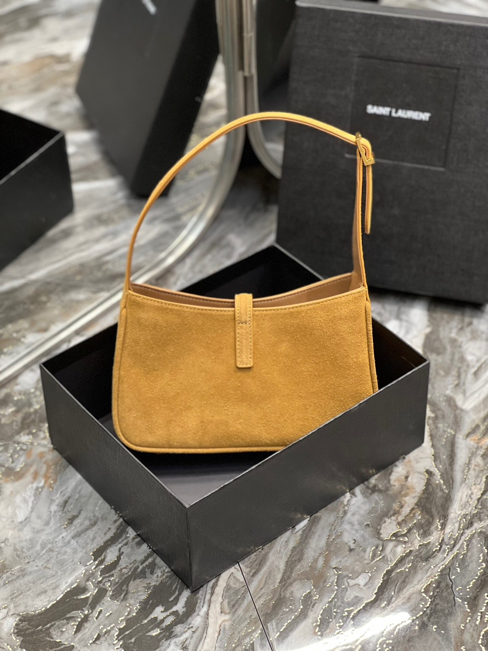Saint Laurent Le 5 à 7 Hobo Bag
