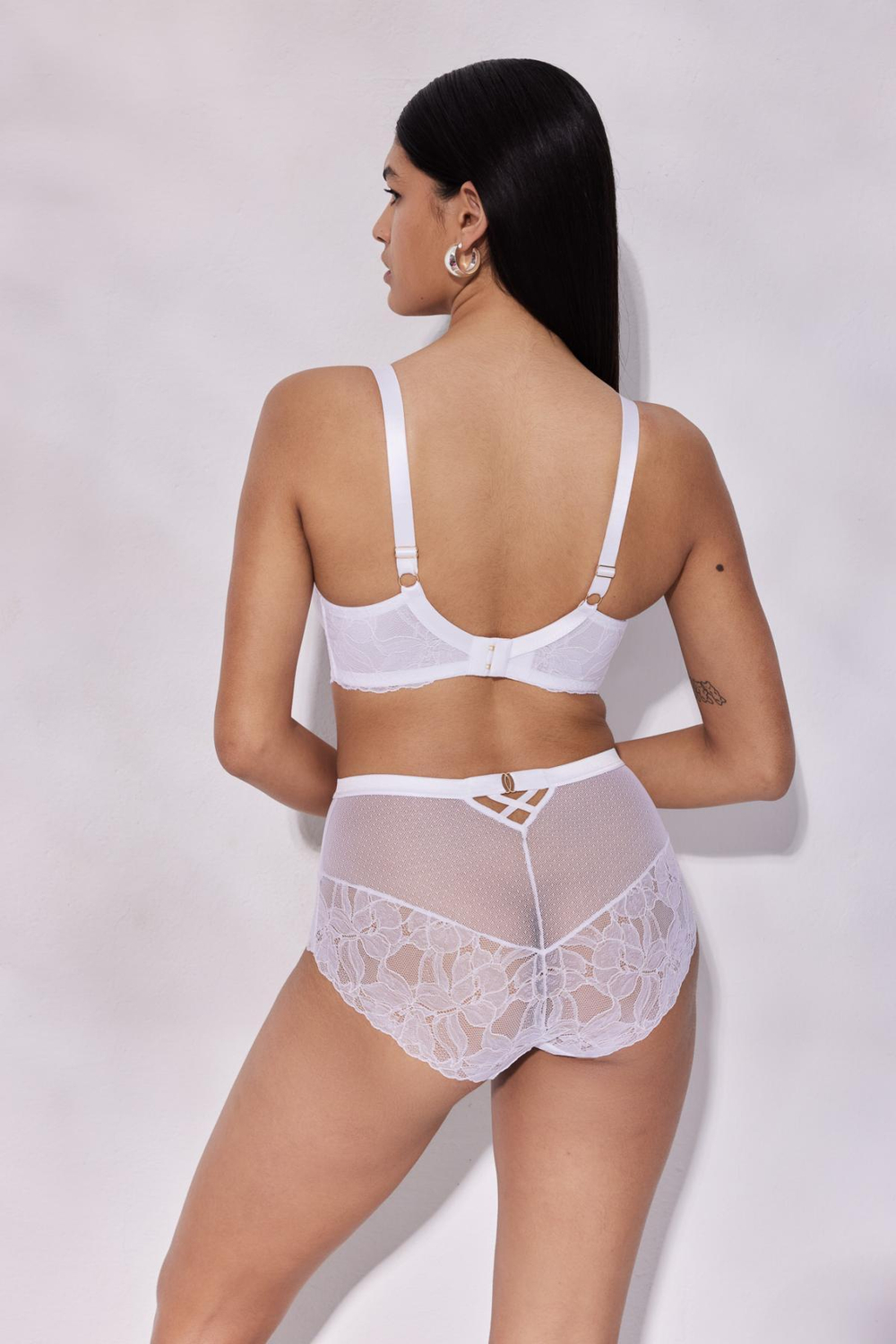 Белый кружевной бюстгальтер Glow с шитыми чашками plus size (Размер: 75K) (Цвет: белый)