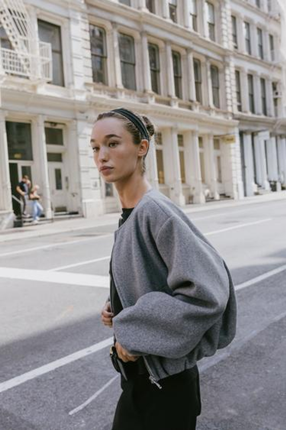 Мягкая бомбер-куртка -ZARA