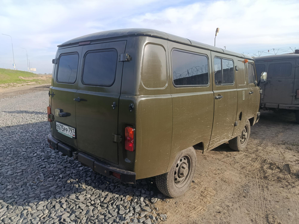 UAZ 3909* Грузопассажирский 390995-04 (без ABS, Бензиновый, 2,7 л, 112 л.с.)