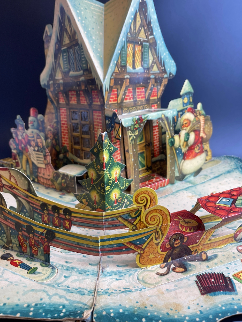 Книжка объемная картинка. Рождество, Новый Год Father Christmas pop-up book, Войтех Кубашта 1950е ,made in Czechoslovakia