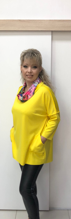 Интересная туника с цветным хомутом