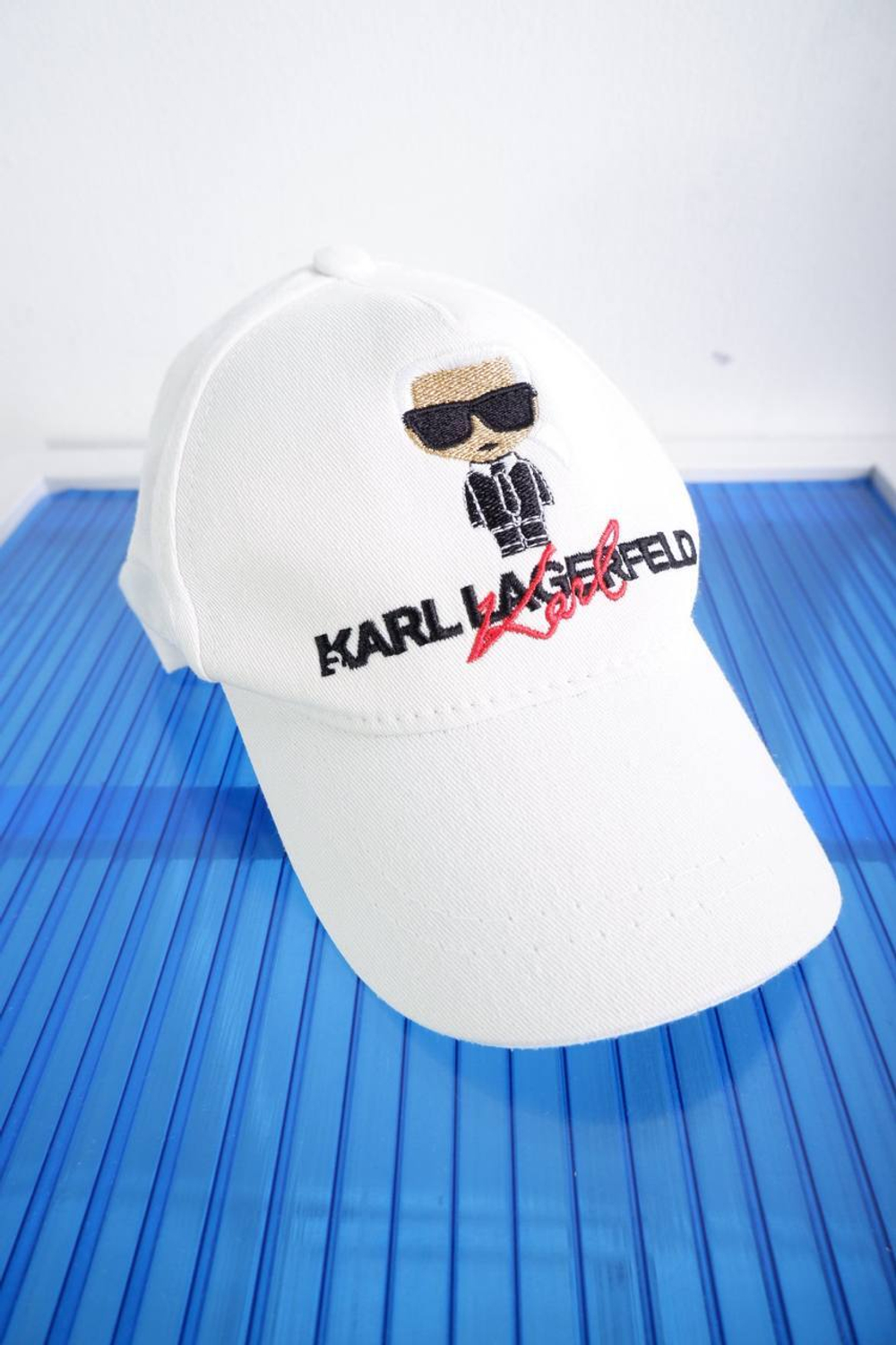 Кепка Karl Lagerfeld практичная