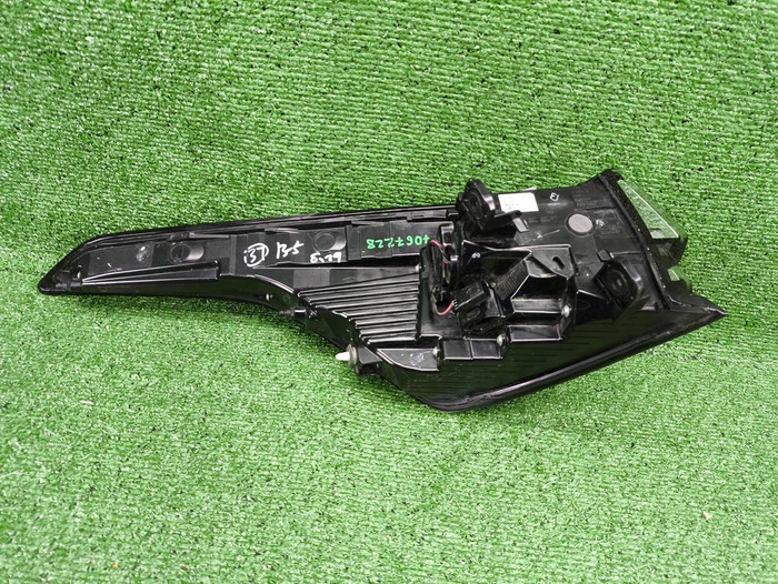 Фонарь правый внешний Zeekr 001 (2021-н.в.)