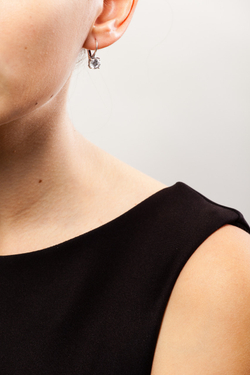 "Сарти" серьги в золотом покрытии из коллекции "Циркония" от Jenavi  с английским замком