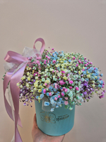 Гипсофила композиция в шляпной коробке