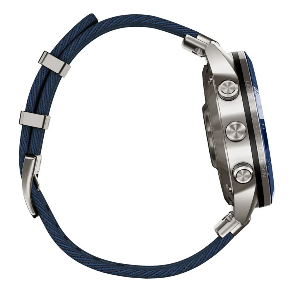Умные часы Garmin MARQ Captain (Gen 2) 46 мм в титановом корпусе с синим керамическим безелем и ремешком