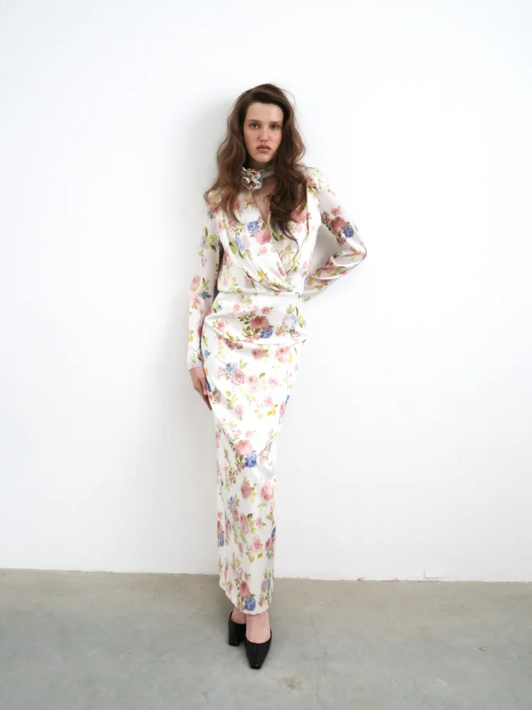 Жасмин макси (Jasmine maxi), платье макси из молочного атласа с цветочным принтом