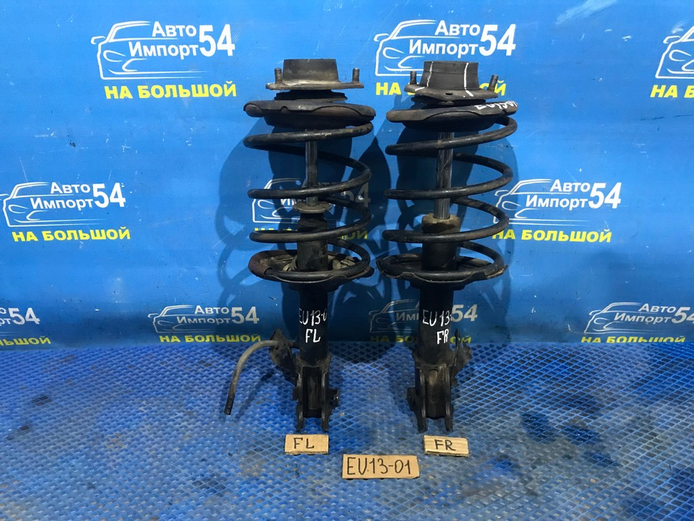 Стойка передняя левая NISSAN BLUEBIRD 1993