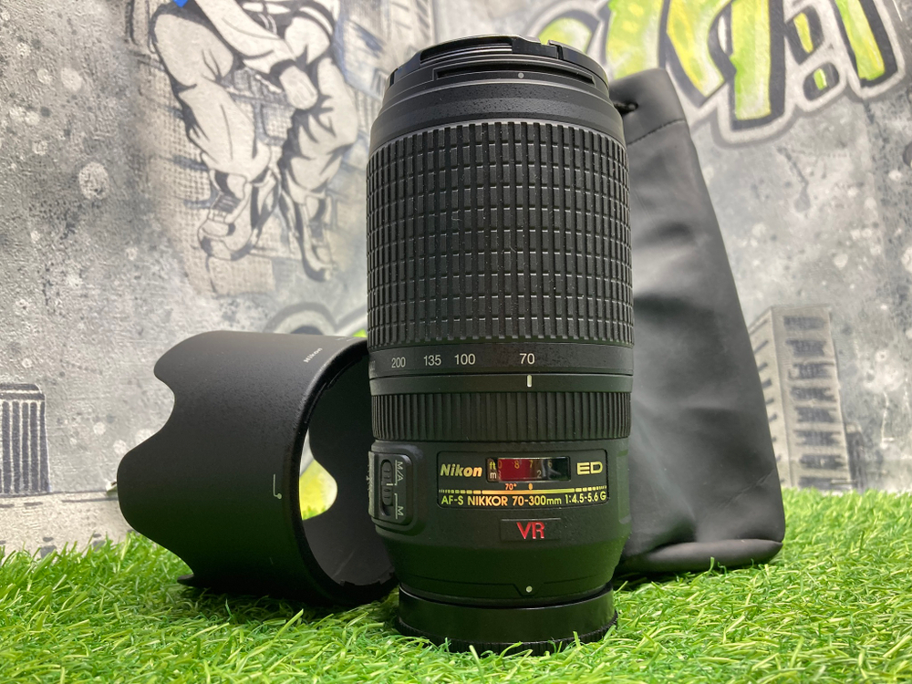 Nikon 70-300mm 4.5-5.6G ED-IF AF-S VR