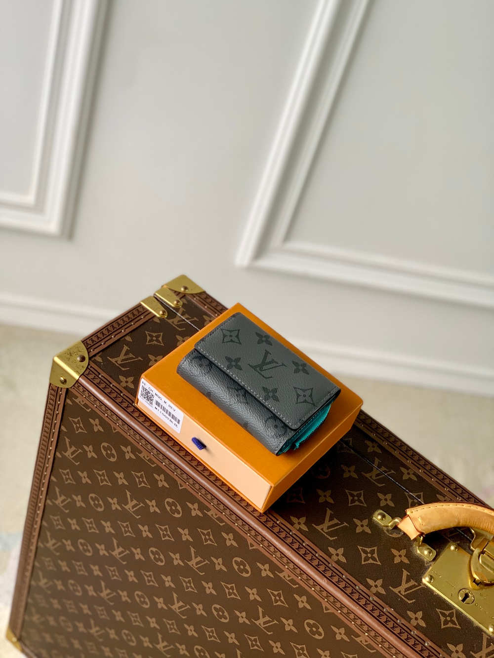 Louis Vuitton Slender Pilot
