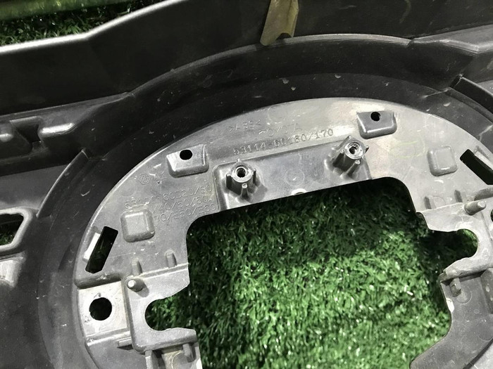 Решетка радиатора Toyota Land Cruiser 200 (2015-2021)