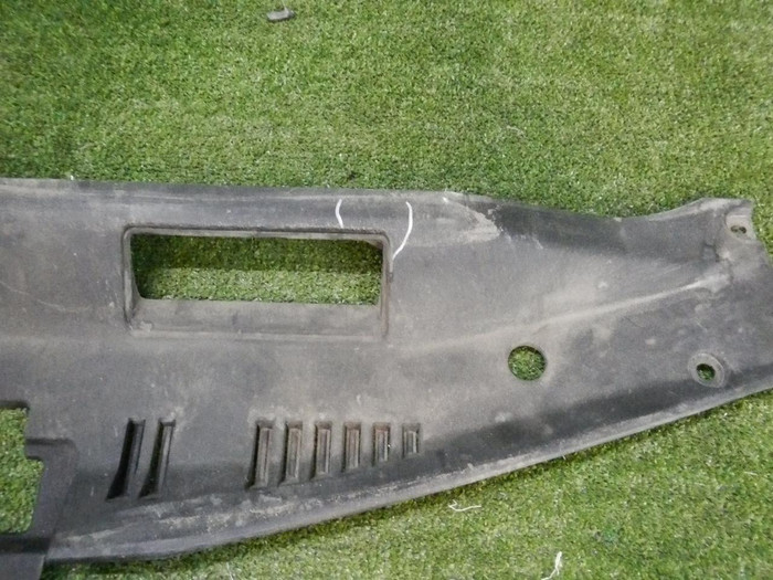 Кожух замка капота Toyota Camry xv70 (2017-н.в.)