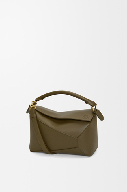 Loewe Маленькая сумка Puzzle Edge из классической телячьей кожи, темный хаки