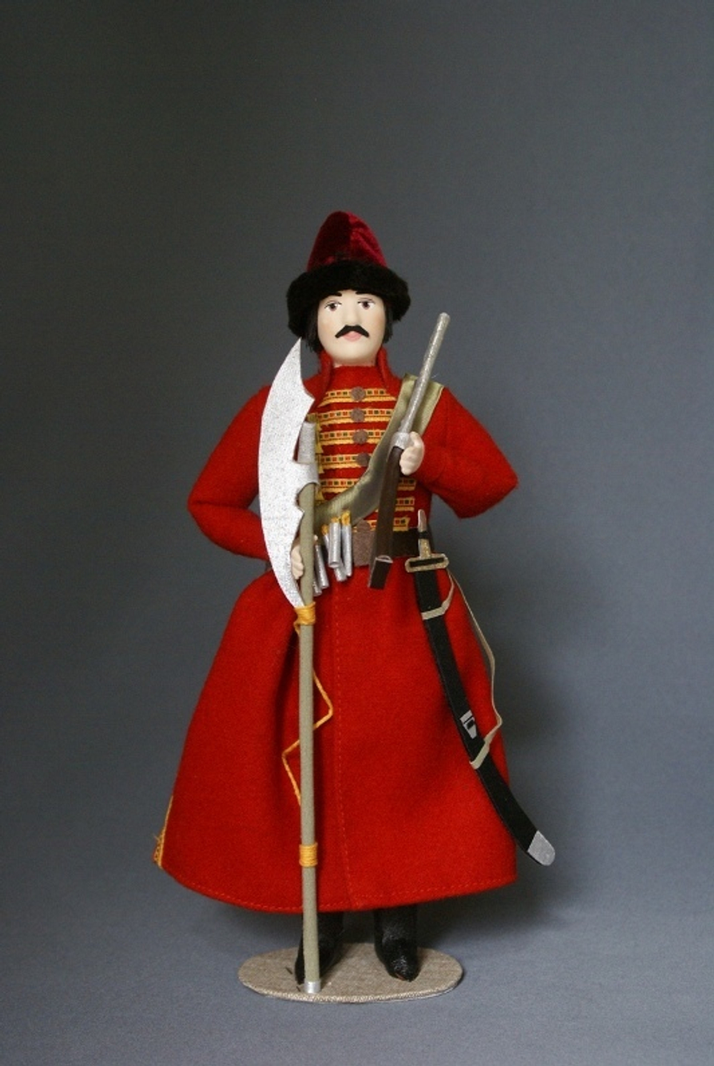 Кукла коллекционная фарфоровая Стрелец 17 век, Русь