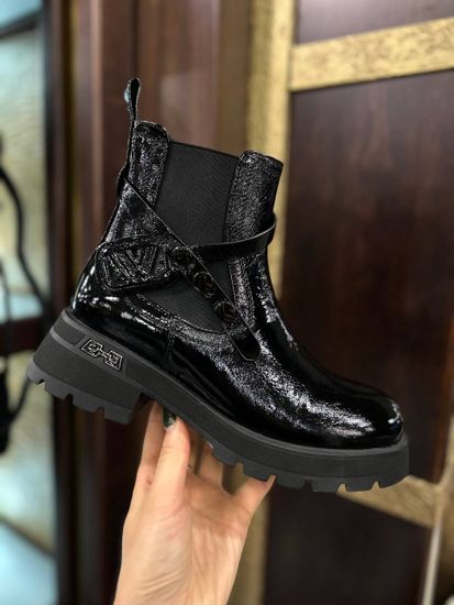 Ботинки женские