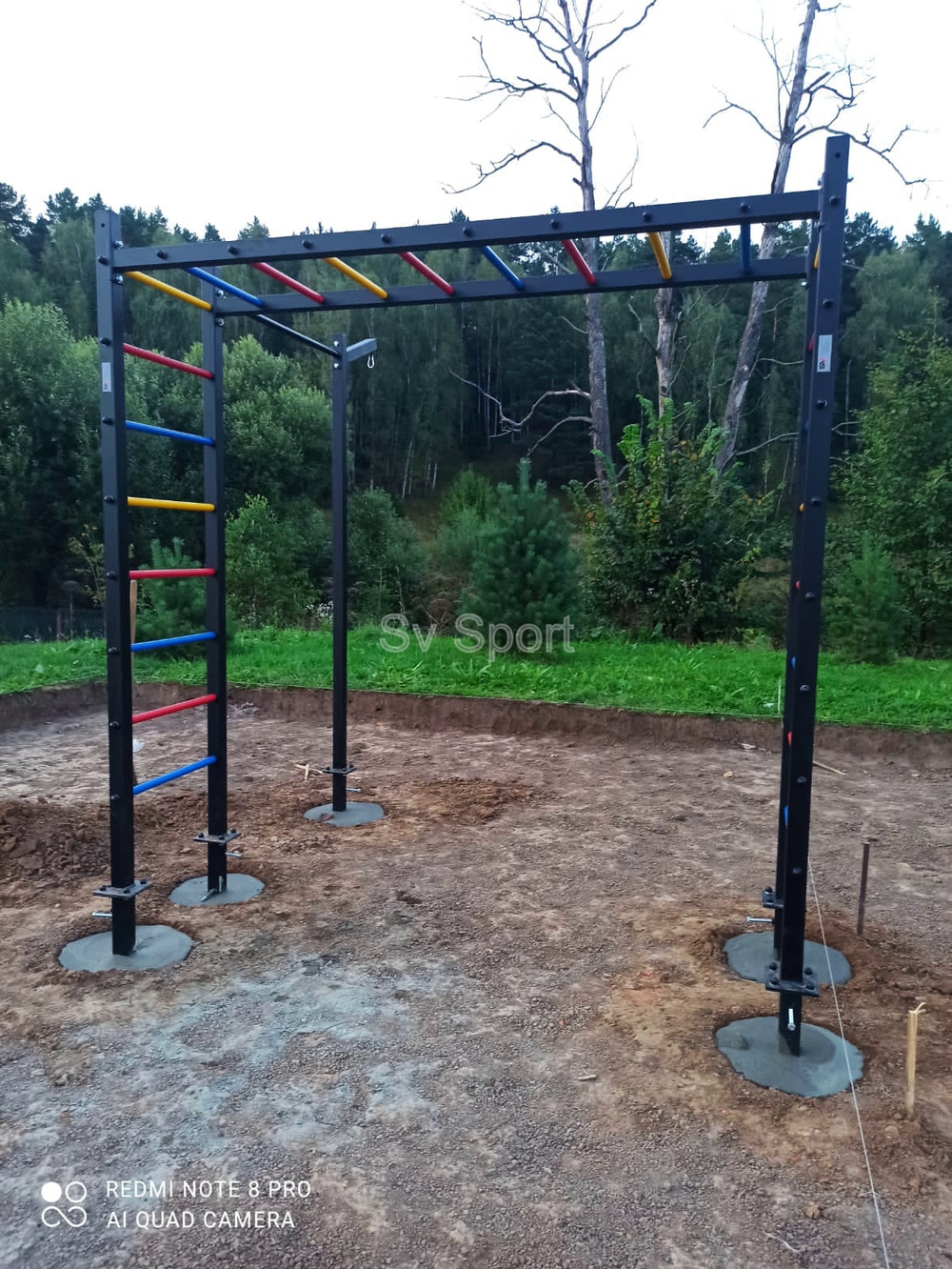 Монтаж уличной шведской стенки Sv Sport Рукоход (5 вертикальных столбов)