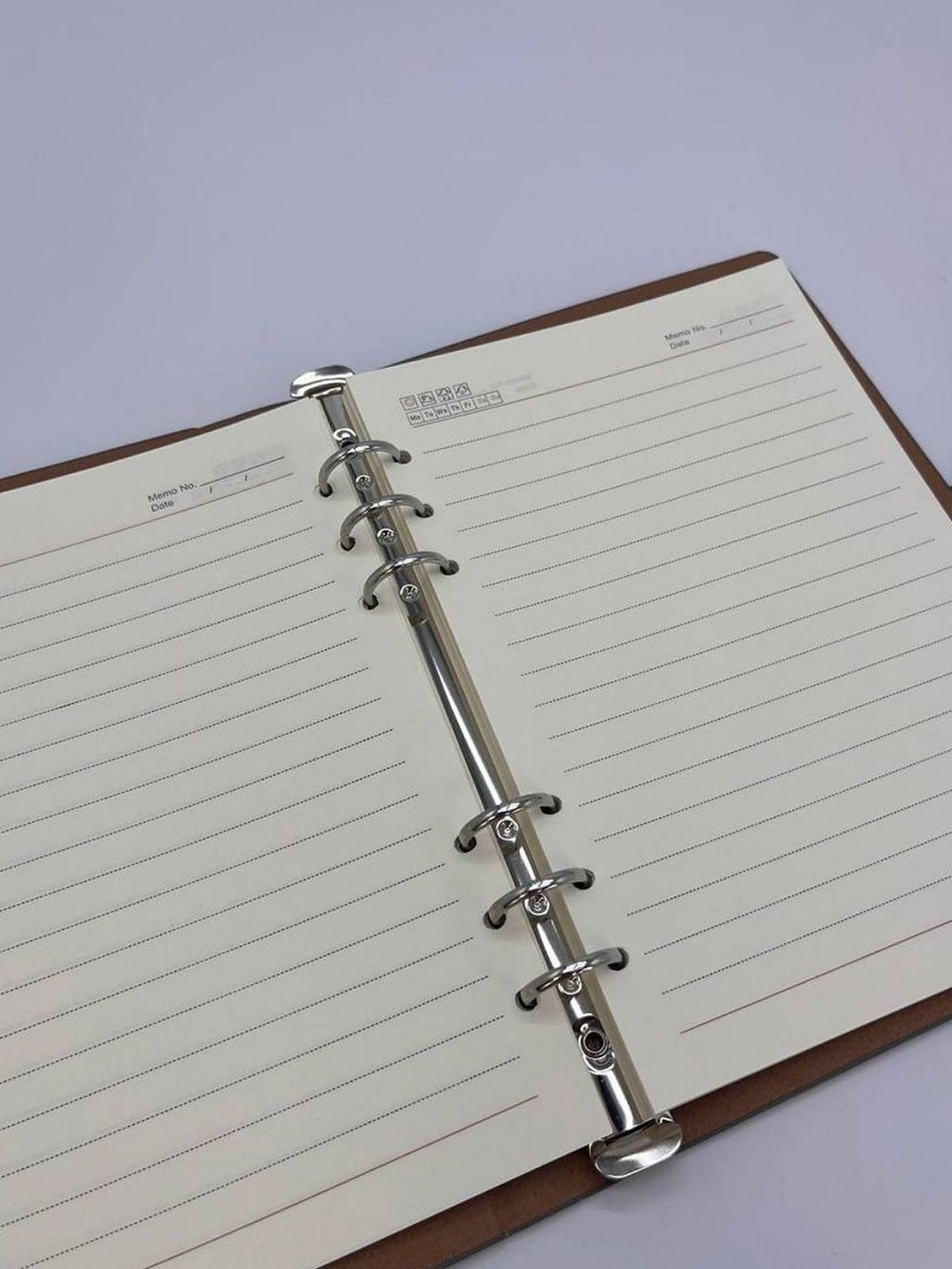 Блокнот органайзер А5 на кольцах 96 л. на магните в линейку красный (5919-3)