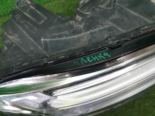Фара правая Volvo XC90 2 (2014-2019) Full LED (В пленке)