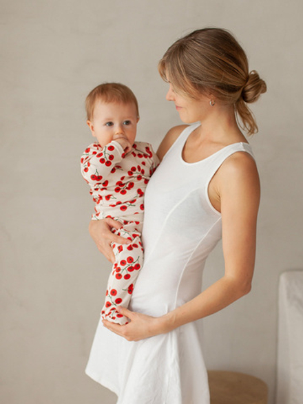 Ползунки Mjölk Cherry Tomatoes на широком поясе