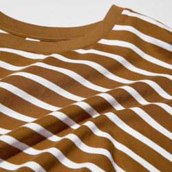 UNIQLO ФУТБОЛКА ОВЕРСАЙЗ В ПОЛОСКУ, С ДЛИННЫМИ РУКАВАМИ, КОРИЧНЕВЫЙ