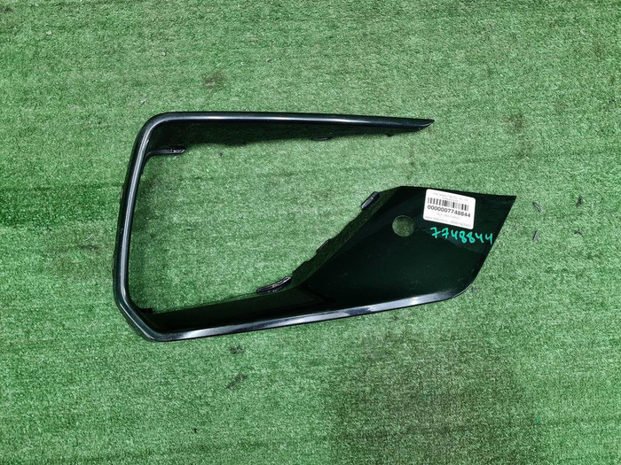 Накладка переднего бампера правая Hongqi HS5 19-нв