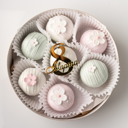 Набор шоколадных пирожных