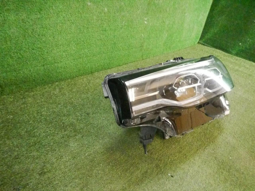 Фара левая BMW X7 G07 (2019-2022) LED