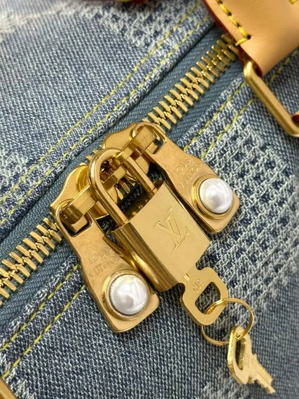 Сумка Louis Vuitton Keepall 50 с узором Damier 3D
