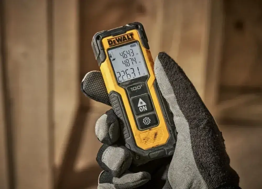 Лазерный дальномер Dewalt DWHT77100