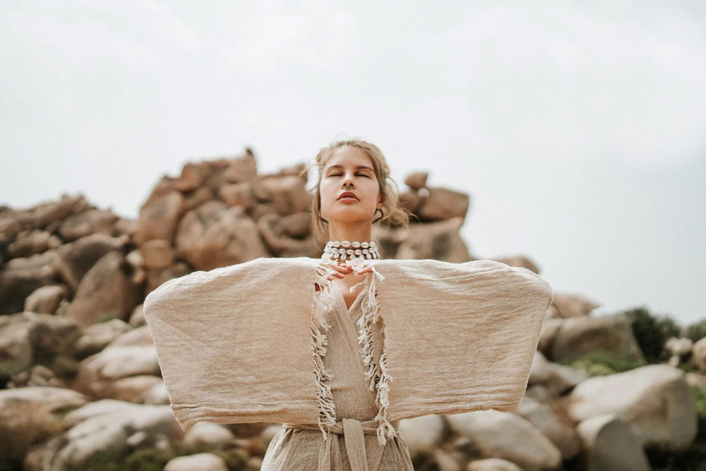 Кимоно с поясом (бежевое)