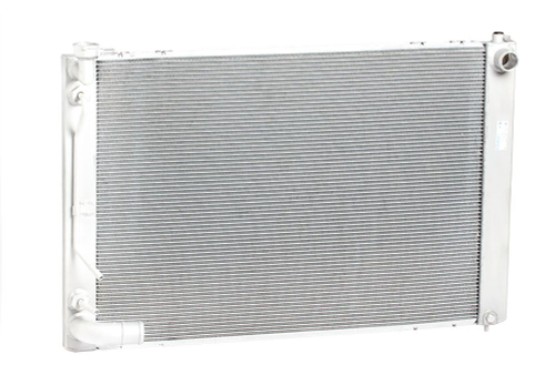 Радиатор охлаждения Lexus RX330