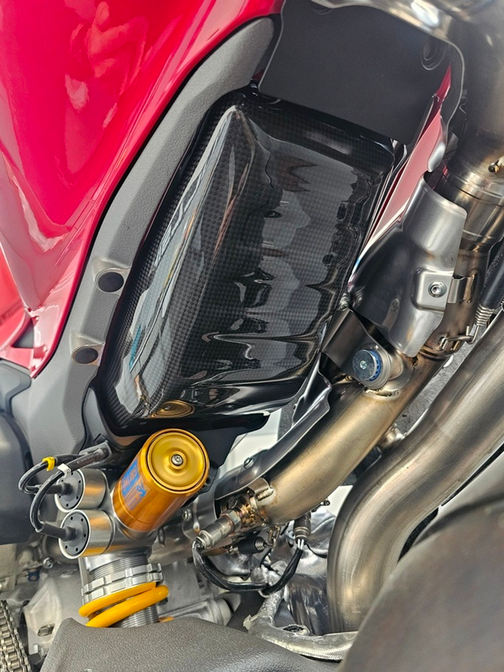 Fullsix Защита топливного бака Ducati Panigale V4 / Streetfighter V4 (2025 + )