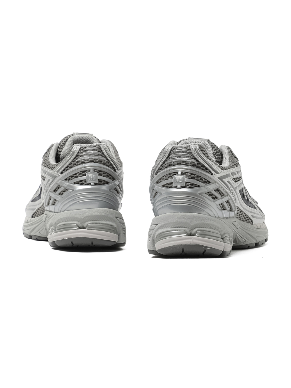 Кроссовки 1 906