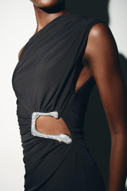 ZARA КОРОТКОЕ ПЛАТЬЕ СО СБОРКАМИ И БЛЕСКОМ, ЧЕРНЫЙ