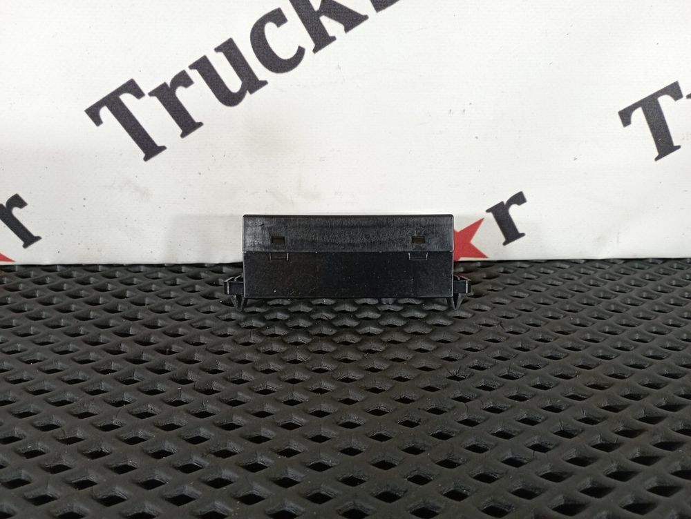 Модуль переключателей кабины 2018г