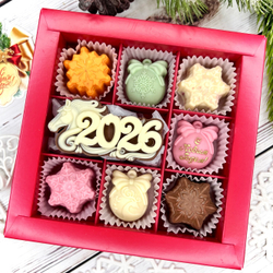Шоколадный набор "2026": шоколадка-надпись и 7 конфет ручной работы