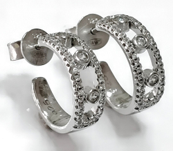 Ювелирные серьги-пусеты из серебра с фианитами