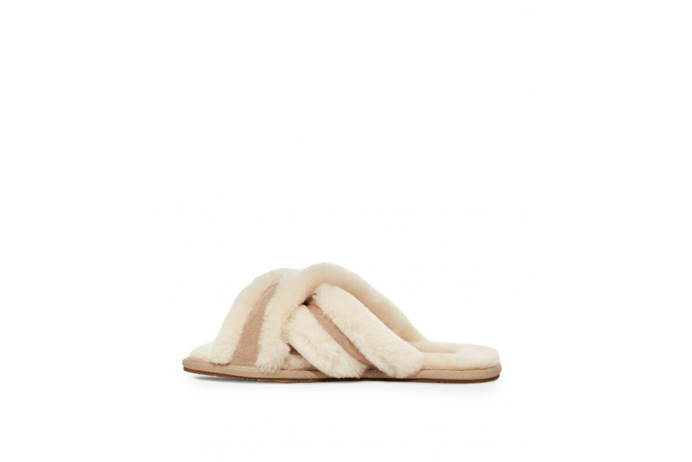 UGG Scuffita Slipper Sand