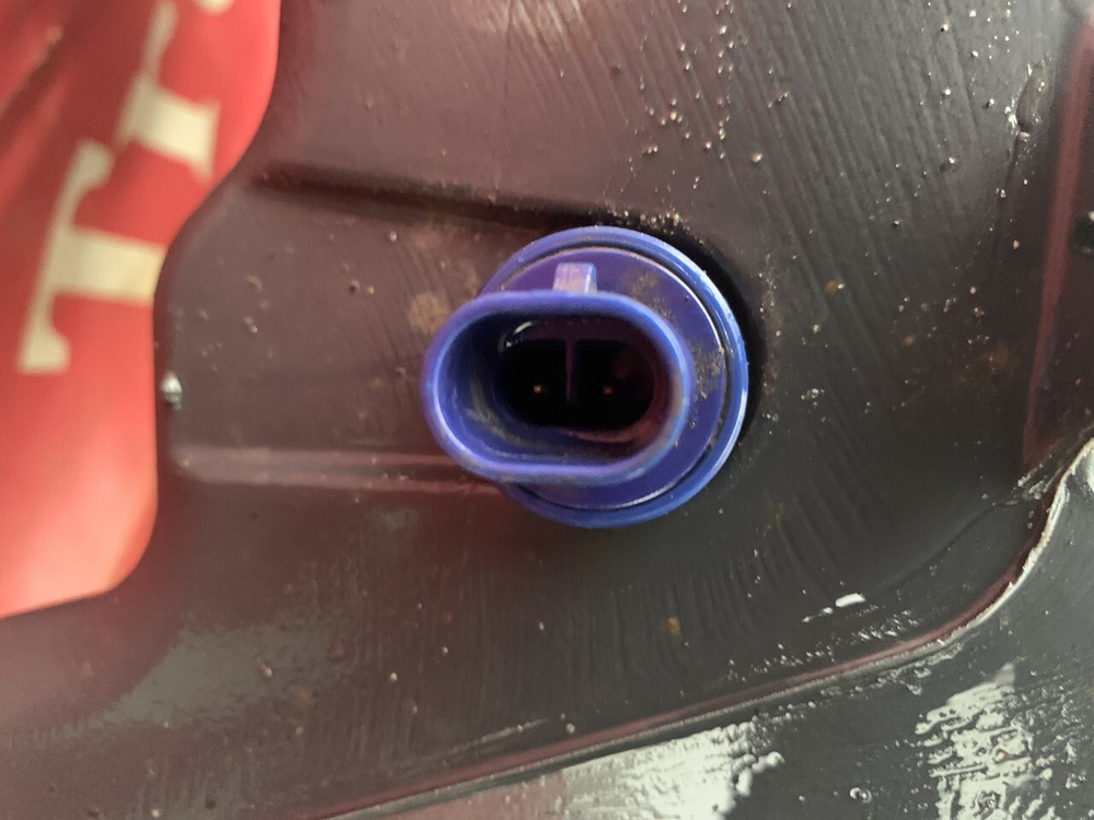 Бачок омывателя лобового стекла 2021г.