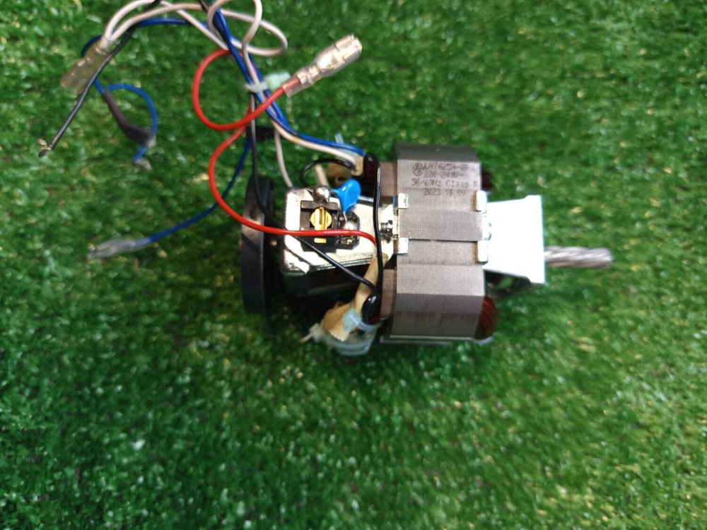 Двигатель для мясорубки LH7625H-09 (с разбора)