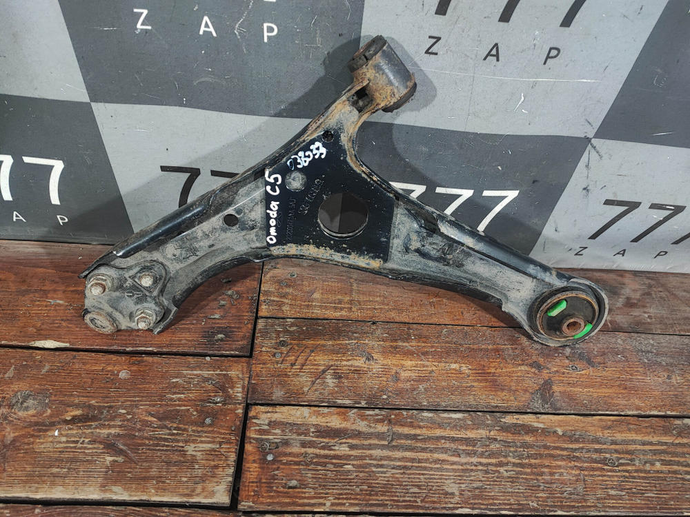 Рычаг передний правый Omoda C5  Б/У Оригинал 202000471AA