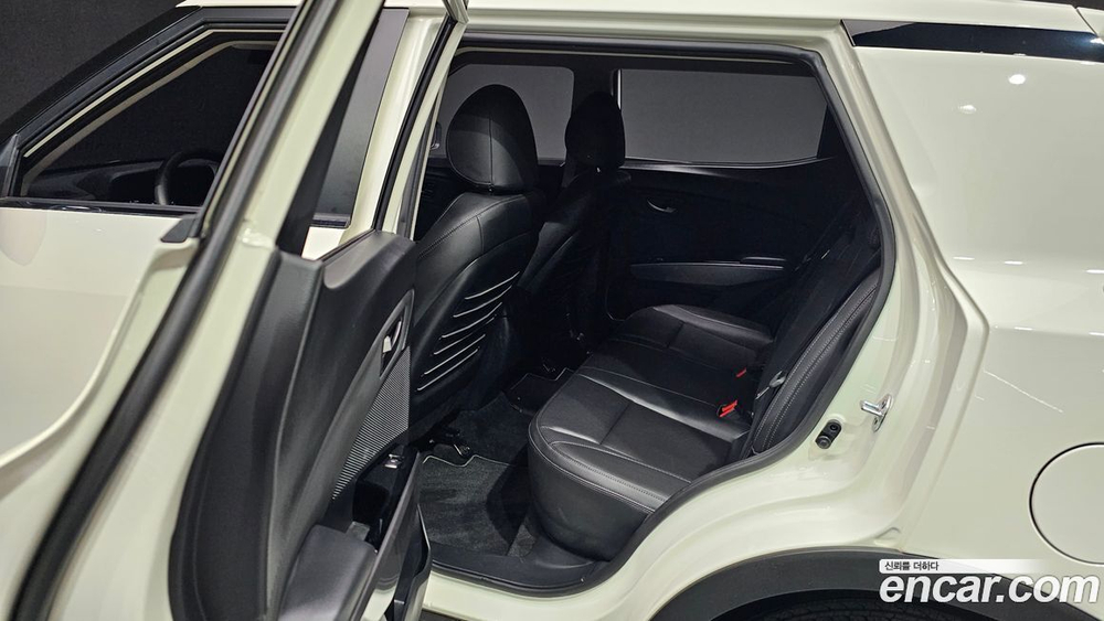 KG Mobility (Ssangyong) Very New Tivoli Бензин 1.5 2WD (05.2020)