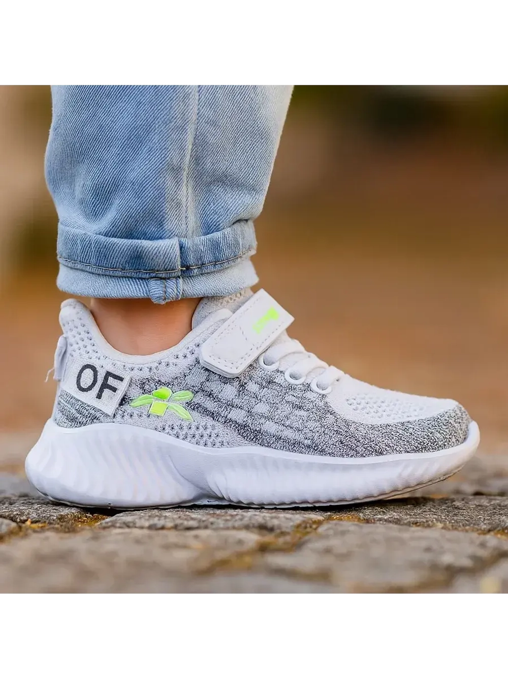 Детские кроссовки легкие для девочки