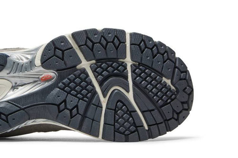 Кроссовки New Balance Nb 2002R D