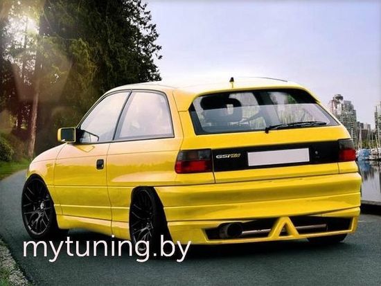 Накладка заднего бампера Opel Astra F