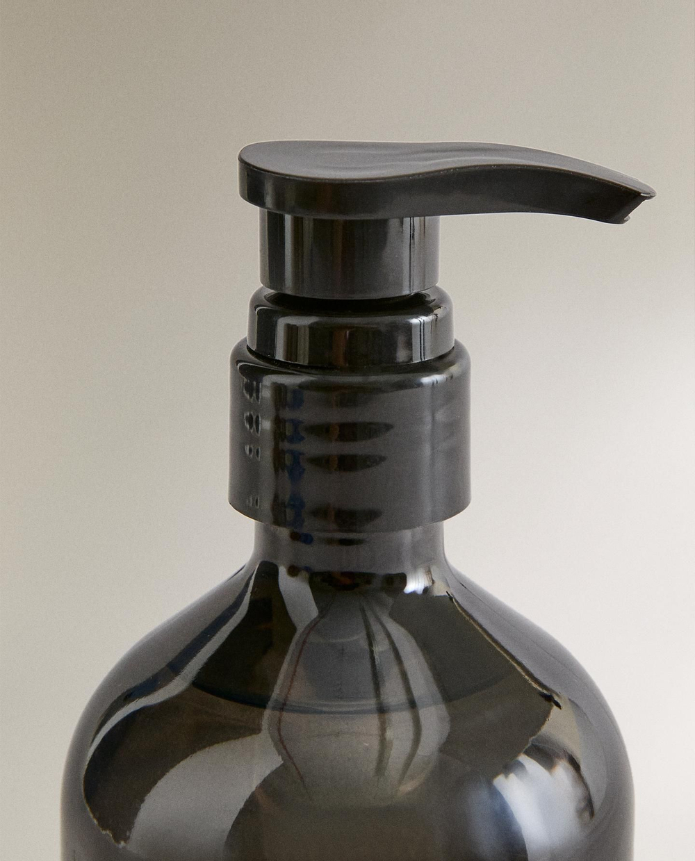 Zara Home - Мыло для рук с кедровым маслом, 500 мл