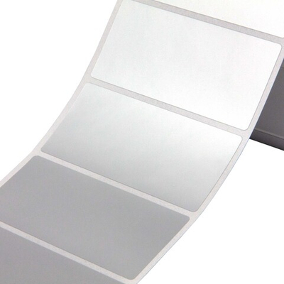 Этикетка 30х15 в рулоне, усиленный адгезив, химстойкий, полиэстер металлик матовый